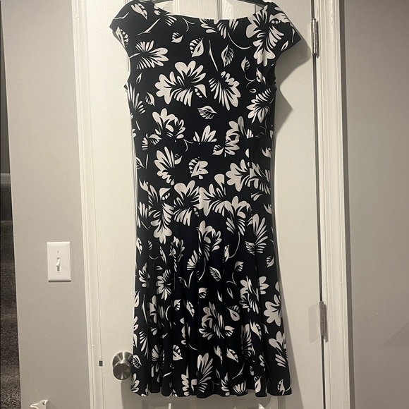 Lauren Ralph Lauren Navy White faux wrap floral Dress woman’s 12 - Picture 5 of 7